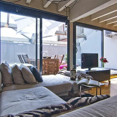 My Space Executive Center Apartment *