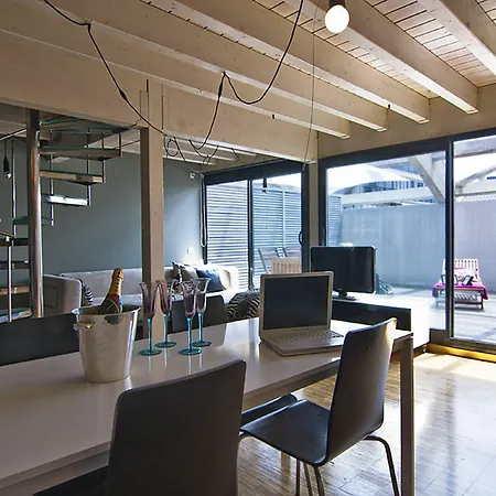 Daire My Space Executive Center